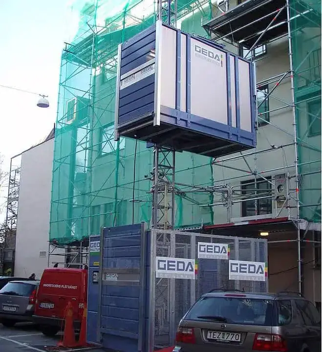 Personen-/goederenlift P12 2